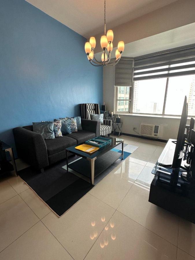 Suites De Marina Manila With Netflix Exterior photo